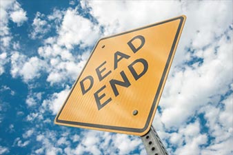 Road sign reading 'dead end'